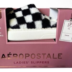 Aéropostale Black and White Checkered Slippers